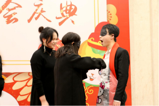 诸侯快讯网集团八周年庆典，共谱华章，精彩不落幕！1440.png